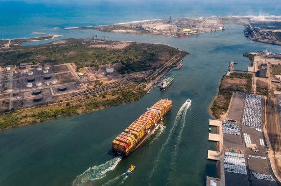 IT-ANÁLISIS: Puerto Lázaro Cárdenas registra 150 buques y alza de 6% en carga